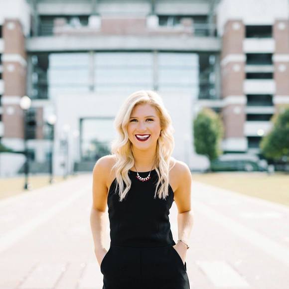 Meet your Posher, Rachel - Picture 1 of 1